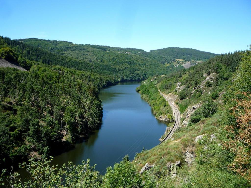 Le Gite Du Velay Bains Exterior photo